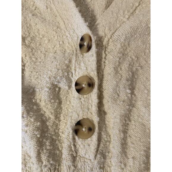 Urban Outfitters Comfy Lightweight Cardigan Size S Knit Cropped Button Up NWOT - Picture 5 of 7